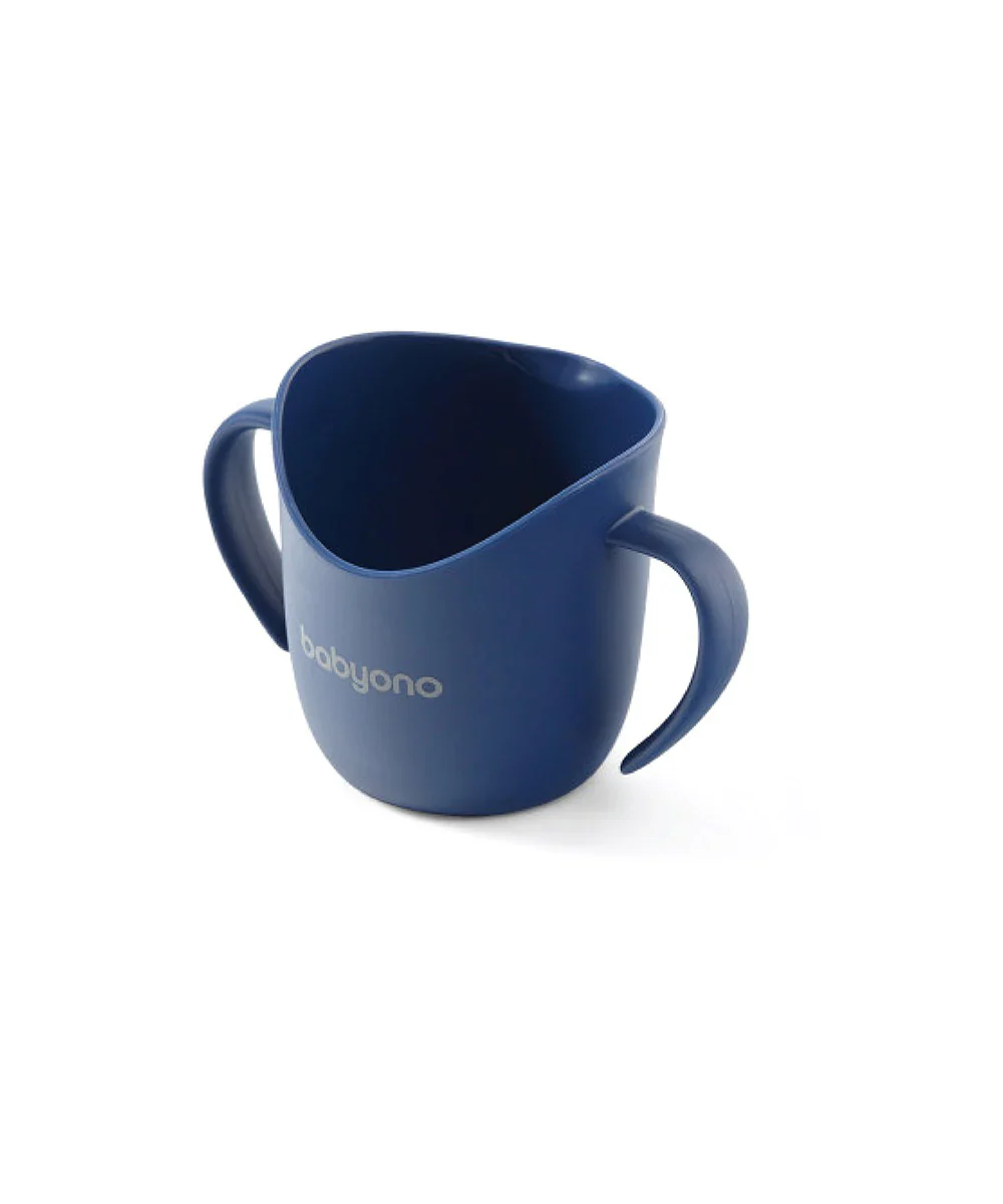 Ergonomic training cup Flow